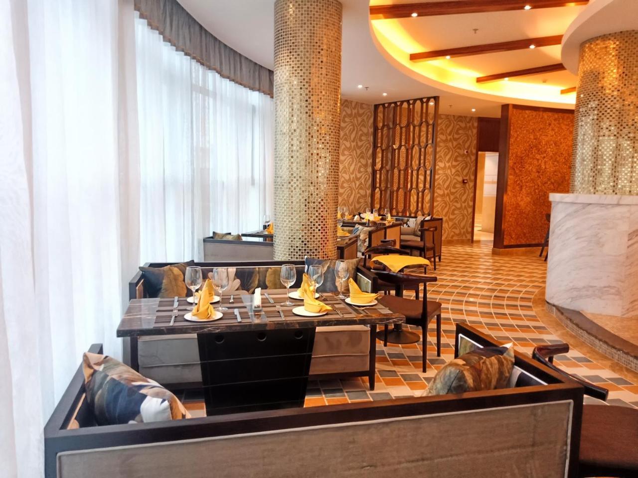 Hotel Kaloum Конакри Екстериор снимка
