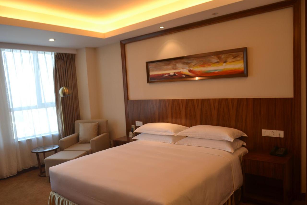 Hotel Kaloum Конакри Екстериор снимка