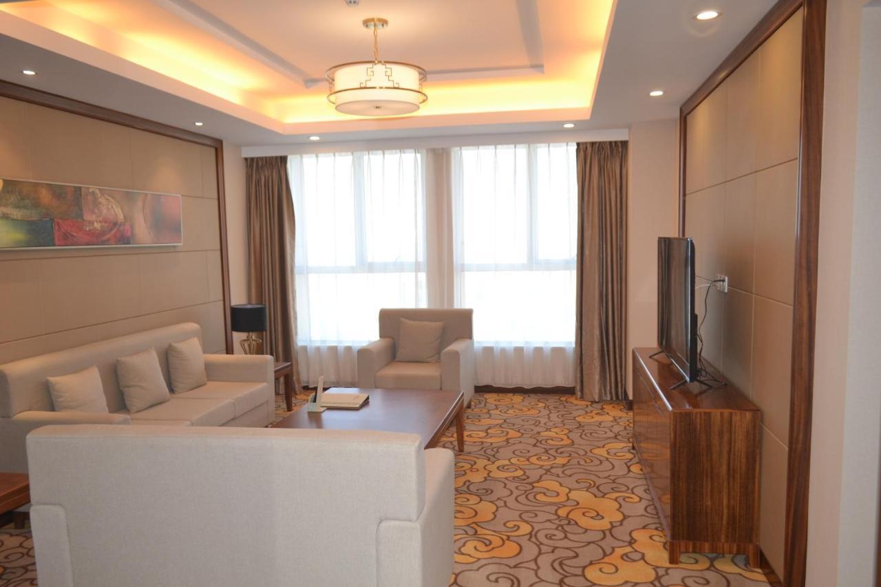 Hotel Kaloum Конакри Екстериор снимка