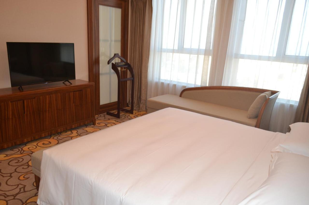Hotel Kaloum Конакри Екстериор снимка